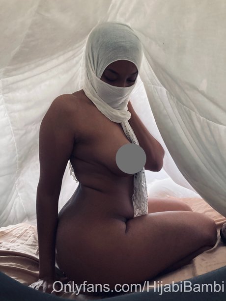 Nagie wyciekłe zdjęcie OnlyFans od Hijabi Bambi