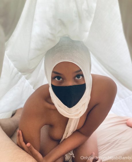 Nagie wyciekłe zdjęcie OnlyFans od Hijabi Bambi
