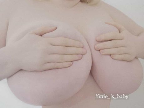 Nagie wyciekłe zdjęcie OnlyFans od Kittie Is Baby