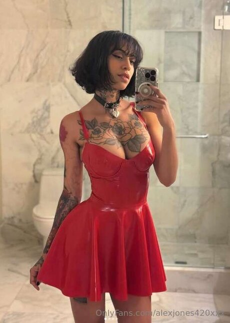 Nagie wyciekłe zdjęcie OnlyFans od Alexjones420xxx