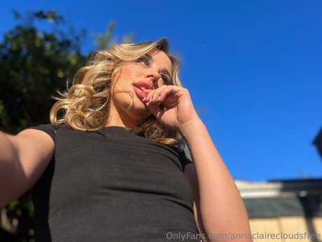 Nagie wyciekłe zdjęcie OnlyFans od Annaclairecloudsfree