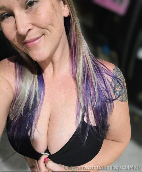 Nagie wyciekłe zdjęcie OnlyFans od Danikajones420