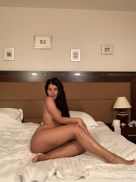 Nagie wyciekłe zdjęcie OnlyFans od Queenzena