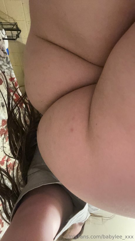 Nagie wyciekłe zdjęcie OnlyFans od Lee
