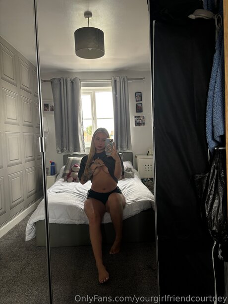 Yourgirlfriendcourtney