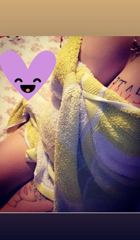 Nagie wyciekłe zdjęcie OnlyFans od Ellem Ary