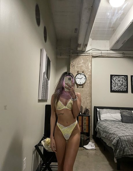 Nagie wyciekłe zdjęcie OnlyFans od Zoella Mckay