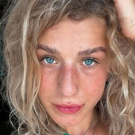 Nagie wyciekłe zdjęcie OnlyFans od Zoe Elise Freedman