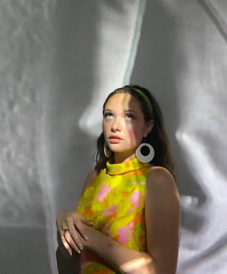 Nagie wyciekłe zdjęcie OnlyFans od Zoe Colletti