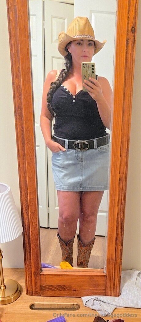Thevintagegoddess