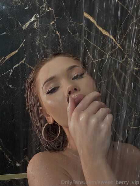 Nagie wyciekłe zdjęcie OnlyFans od Sweet Berry Vip