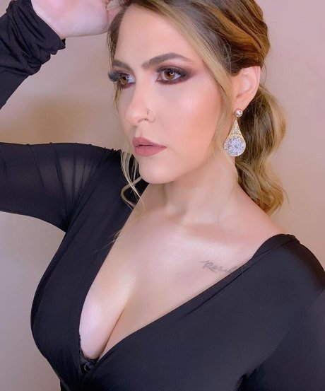 Nagie wyciekłe zdjęcie OnlyFans od Nahzinhaa