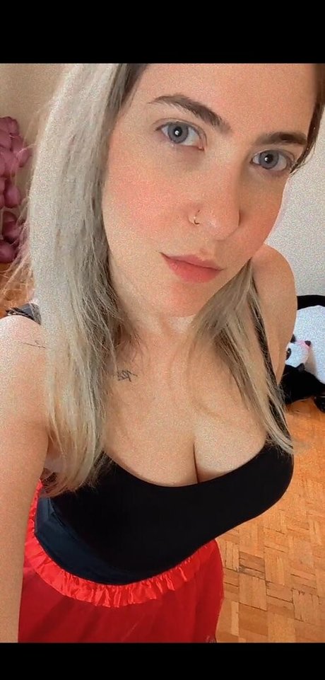 Nagie wyciekłe zdjęcie OnlyFans od Nahzinhaa