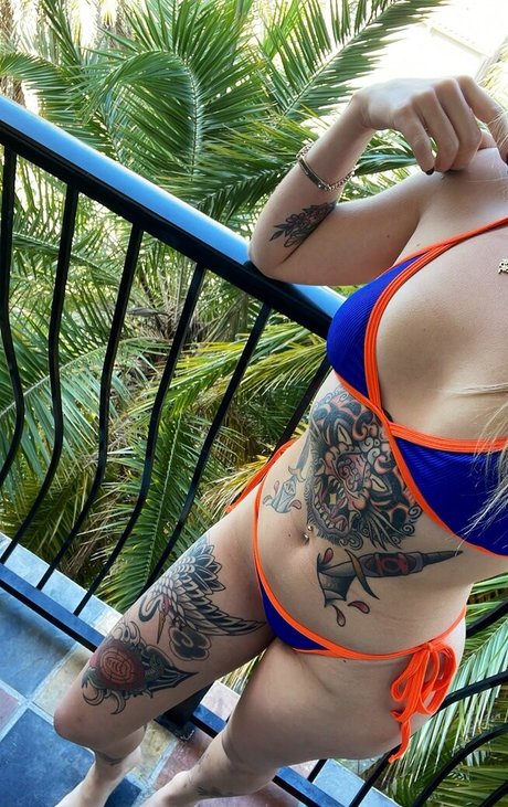 Nagie wyciekłe zdjęcie OnlyFans od Alliekazam