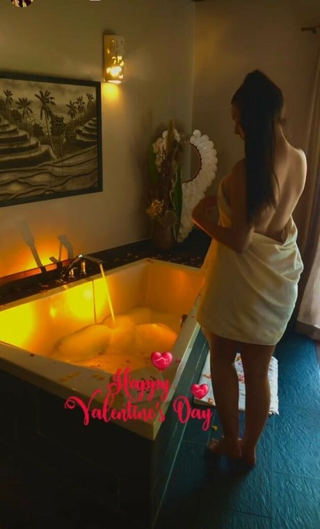 Nagie wyciekłe zdjęcie OnlyFans od Bisscute
