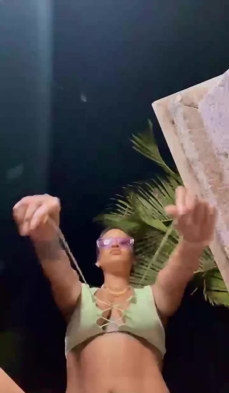 Nagie wyciekłe zdjęcie OnlyFans od Rihanna
