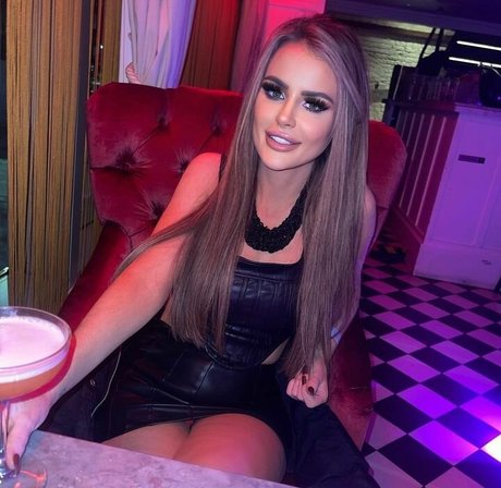 Nicole Farrell