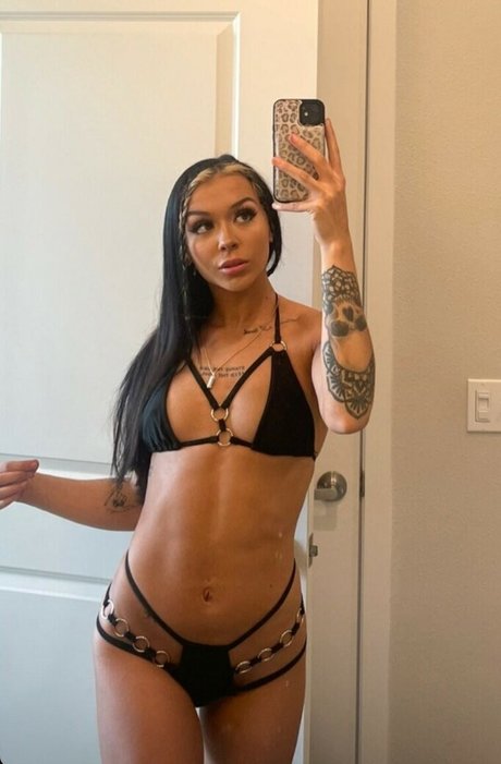 Nagie wyciekłe zdjęcie OnlyFans od Cora Jade