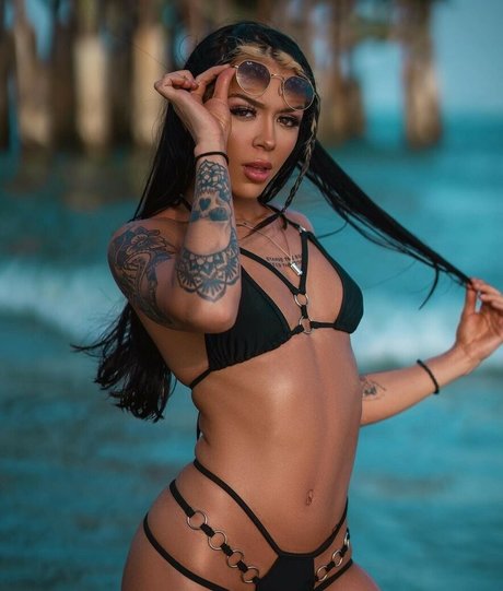 Cora Jade