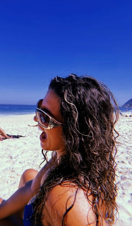 Julie Santos