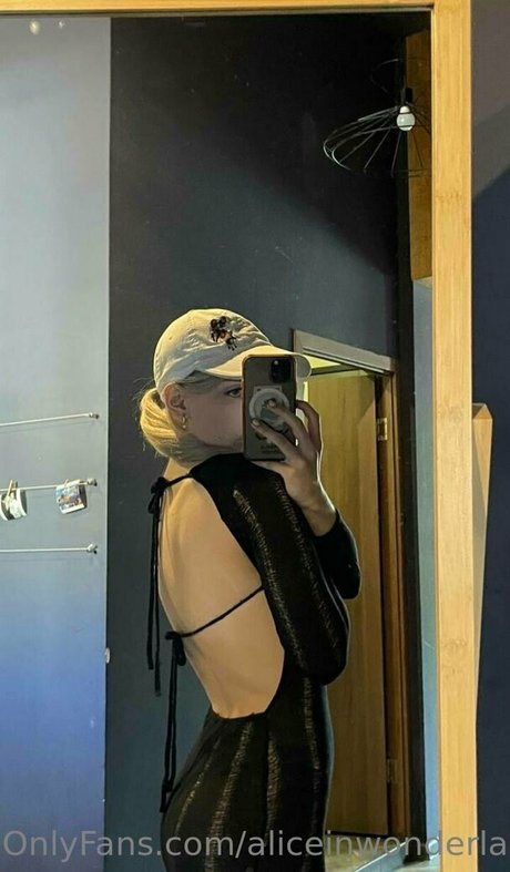 Aliceinwonderland_xo