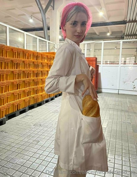 Aliceinwonderland_xo