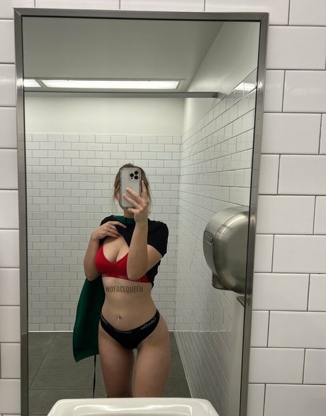 Nagie wyciekłe zdjęcie OnlyFans od Thenofacequeen