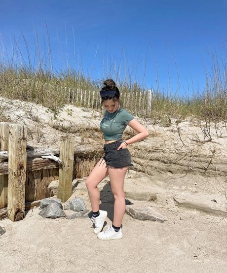 Nagie wyciekłe zdjęcie OnlyFans od Elsuzannee