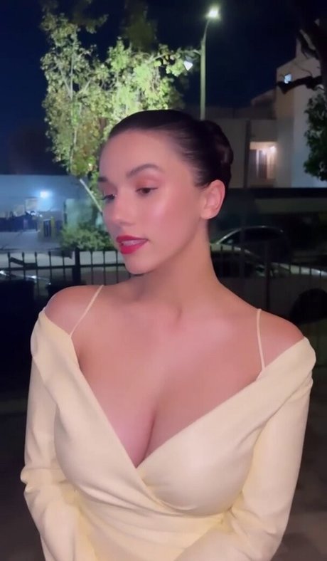 Nagie wyciekłe zdjęcie OnlyFans od Grace Caroline Currey