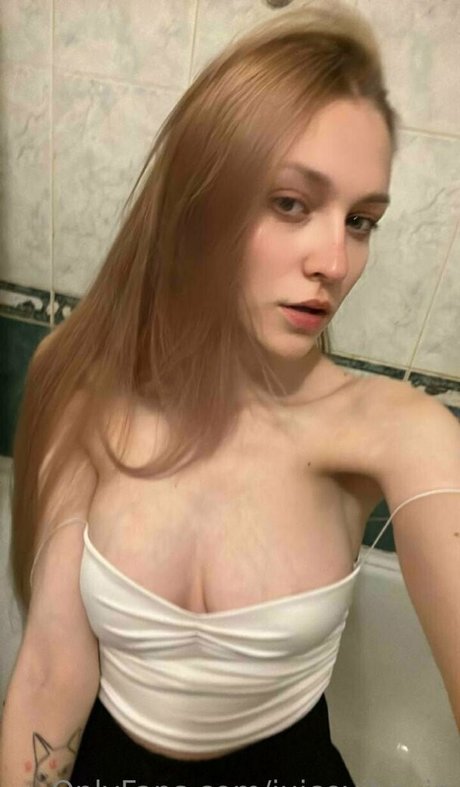 Nagie wyciekłe zdjęcie OnlyFans od Juicevibevip