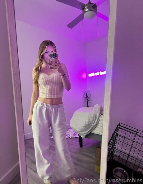 Nagie wyciekłe zdjęcie OnlyFans od Taratumbles