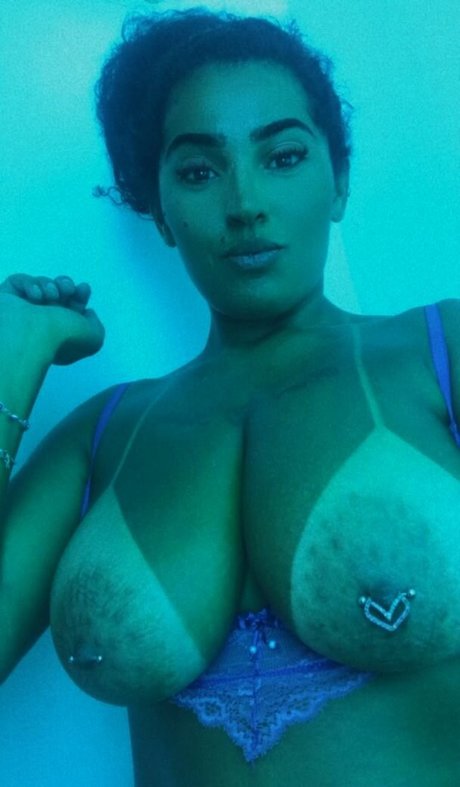 Nagie wyciekłe zdjęcie OnlyFans od Luanna Becker