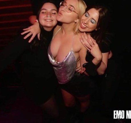Nagie wyciekłe zdjęcie OnlyFans od Lavender Baj