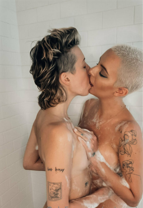 Nagie wyciekłe zdjęcie OnlyFans od Watergirls