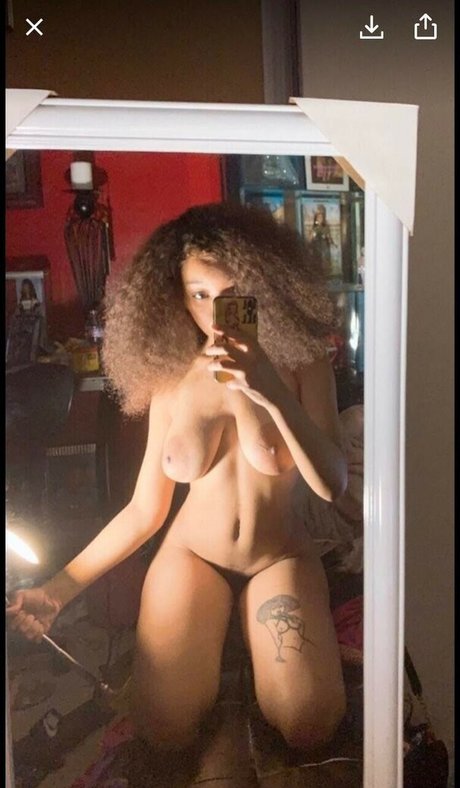 Nagie wyciekłe zdjęcie OnlyFans od Badgalfairy