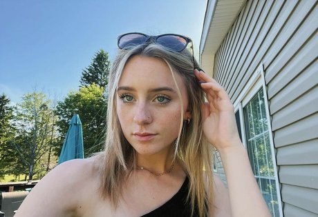 Nagie wyciekłe zdjęcie OnlyFans od Audra Miller