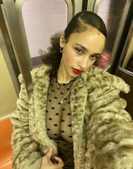 Nagie wyciekłe zdjęcie OnlyFans od Sarina