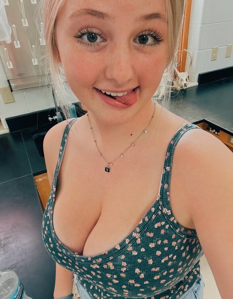 Nagie wyciekłe zdjęcie OnlyFans od Anya Truax