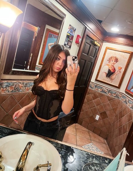 Nagie wyciekłe zdjęcie OnlyFans od Deedeemariev