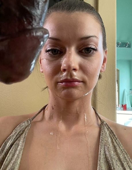 Nagie wyciekłe zdjęcie OnlyFans od Morekatie