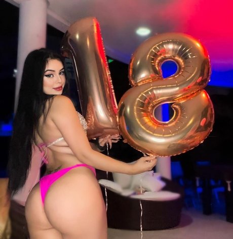 Nagie wyciekłe zdjęcie OnlyFans od Bella Angel Dezoitou