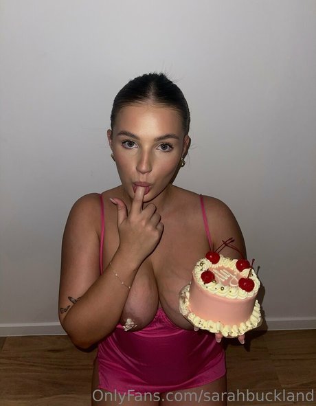 Nagie wyciekłe zdjęcie OnlyFans od Sarah Buckland