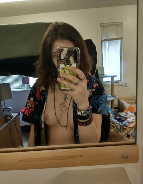 Nagie wyciekłe zdjęcie OnlyFans od Sagethemuse