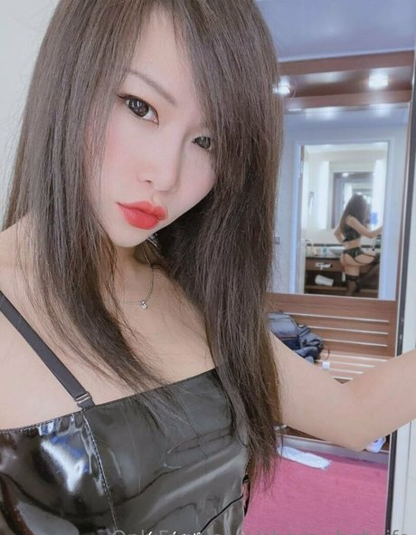 Nagie wyciekłe zdjęcie OnlyFans od Cherryhotwife