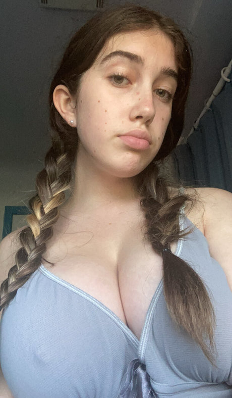 Itsmollyyyrose_again