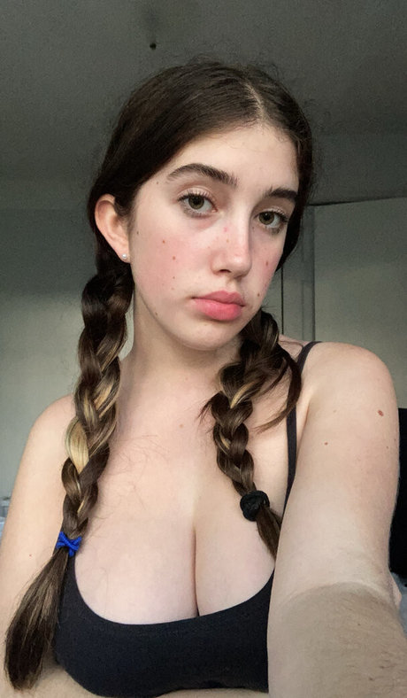 Itsmollyyyrose_again