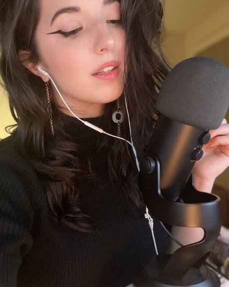 Nagie wyciekłe zdjęcie OnlyFans od Slight Sounds Asmr