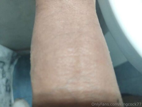 Nagie wyciekłe zdjęcie OnlyFans od Kingcock77