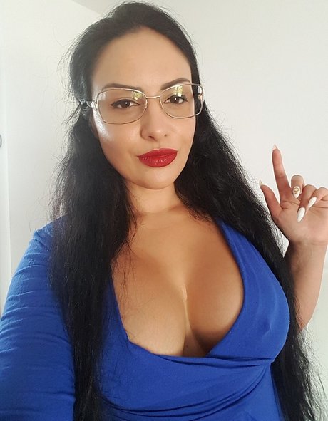 Nagie wyciekłe zdjęcie OnlyFans od Ezada Sinn