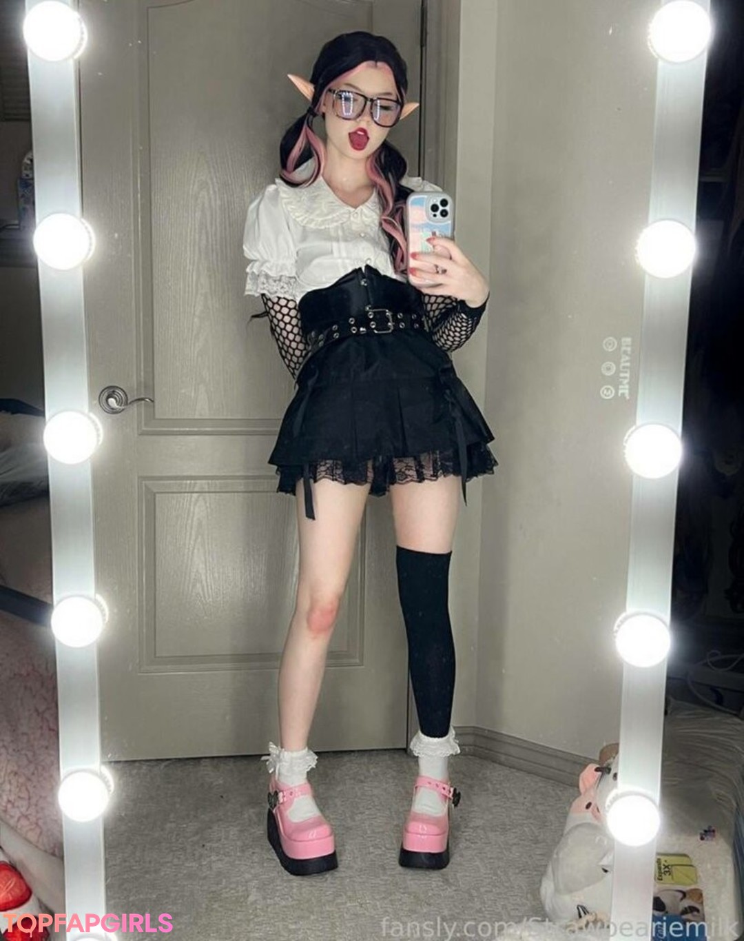 Nagie wyciekłe zdjęcie OnlyFans od Strawbeariemilkk #1530